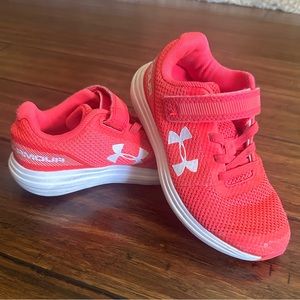 Toddler Under Armour Tennis shoes
